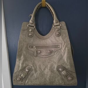 EUC Classic Balenciaga Grey Leather Bag